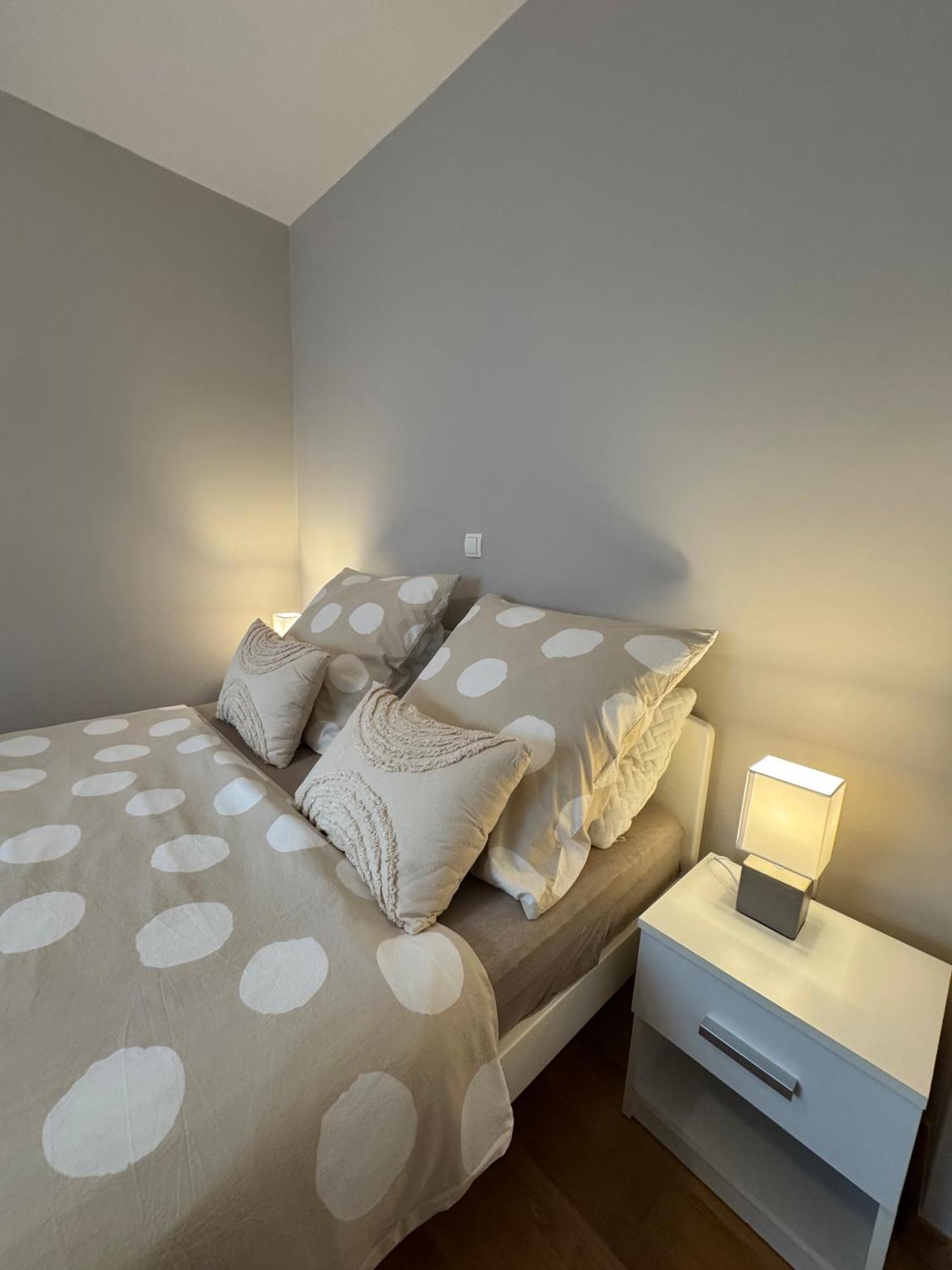 Apartment Tri Sunca Baška Voda Extérieur photo