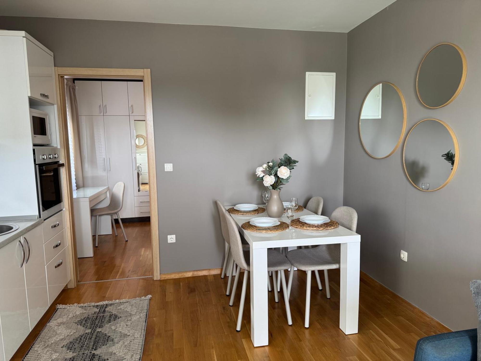 Apartment Tri Sunca Baška Voda Extérieur photo